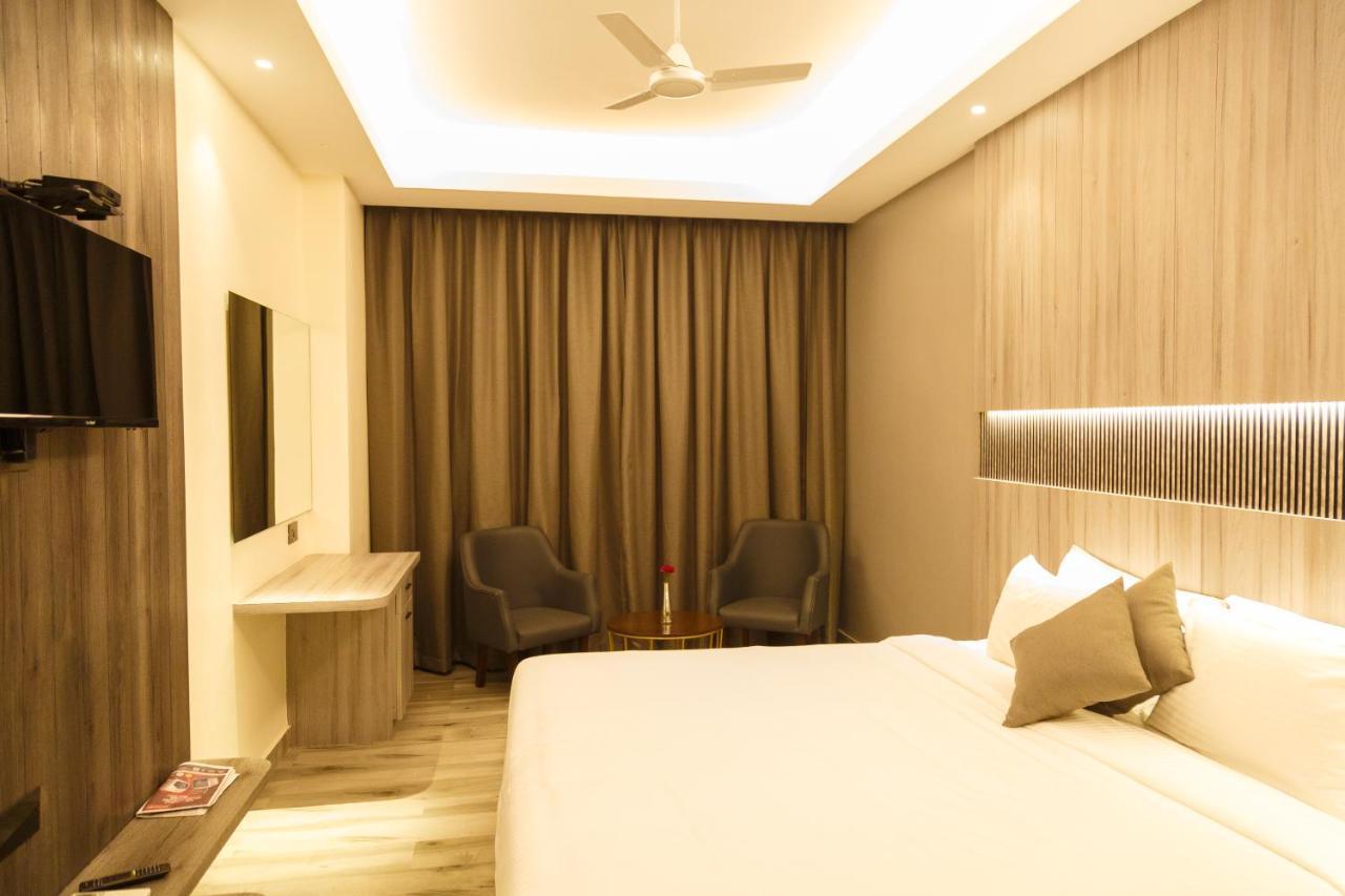 Hotel Galore Inn Maisur Dış mekan fotoğraf